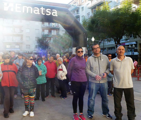 A la dreta de la foto: la consellera d’Esports, Elisa Vedrina; el conseller de Presidència, José Luis Martín (centre); i el gerent d’Ematsa, Daniel Milan preparats per la Caminada