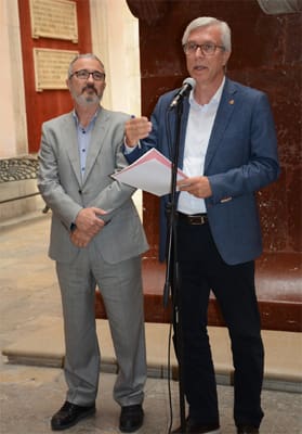 L’alcalde de Tarragona i president d’Ematsa, en funcions, Josep Fèlix Ballesteros (dta.) i Daniel Milan, director gerent d'Ematsa a la roda de premsa de presentació de la II Jornada IDEA