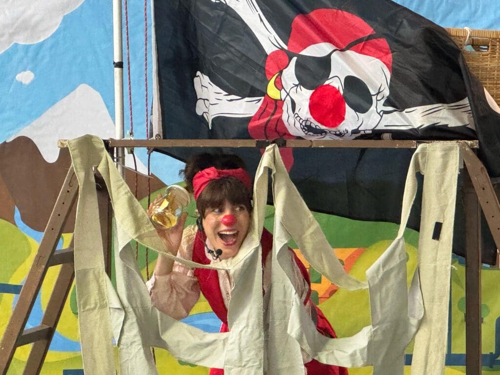 La pirata de nas vermell de Núria Garcia, un dels espectacles dels TarrAQUAnins